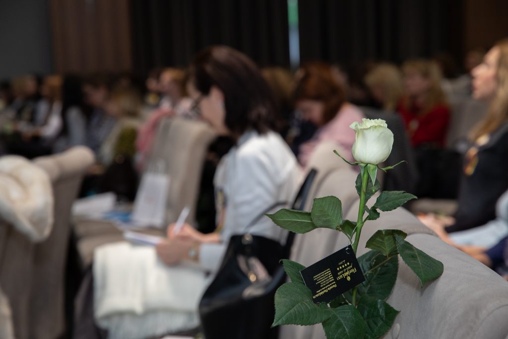 Flori de Lux la conferinta Femeia Antreprenor 2018