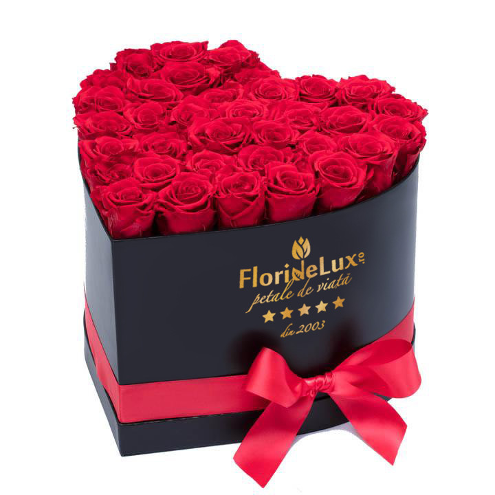 Cutie inima 35 trandafiri rosii, doar 319 RON
